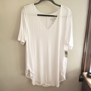 White Torrid v neck tunic size 3